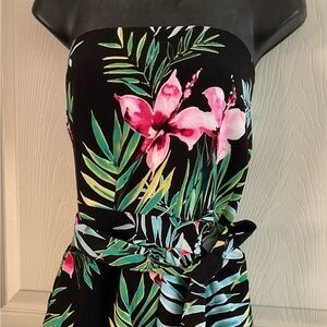 UNIQUE One Piece SWIM PLAY SUIT Shorts LEG COVER NY & Co. NWOT L